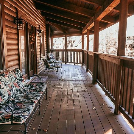 Вилла Mama Bear'S Retreat Севьервилл Экстерьер фото