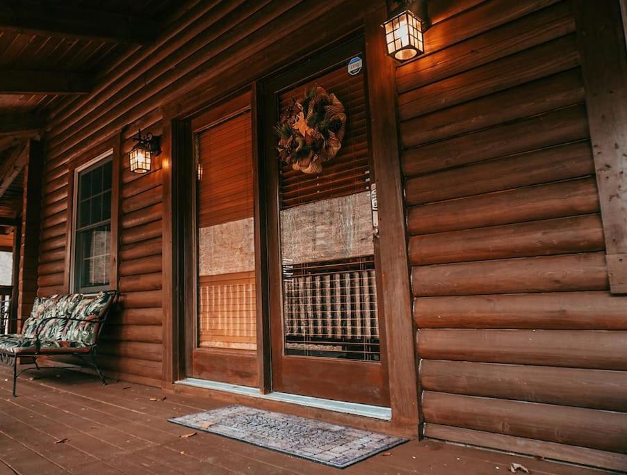 Вилла Mama Bear'S Retreat Севьервилл Экстерьер фото